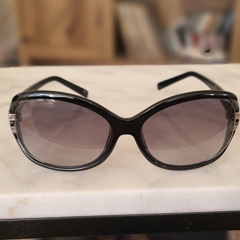 Fendi sunglasses fs5152